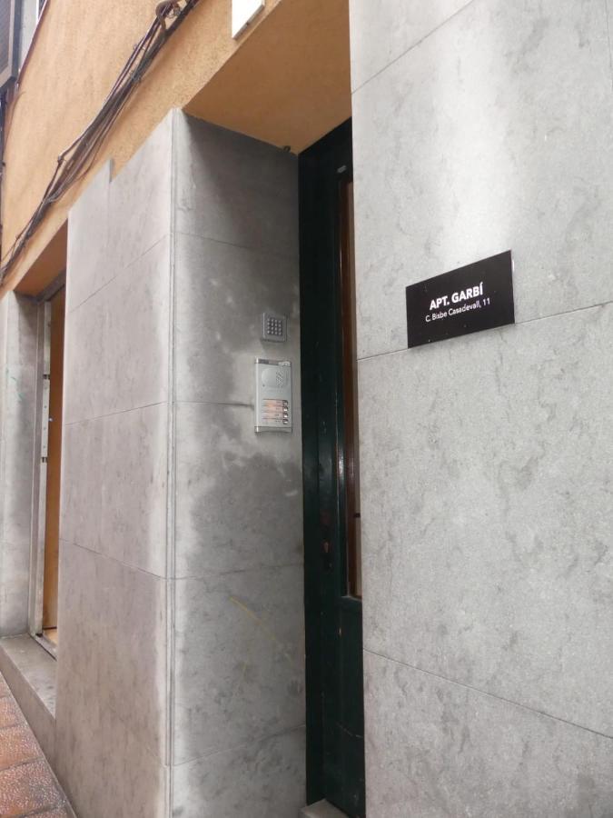 Apartament Encantador Al Centre De Vic Aptgarbi Exterior photo
